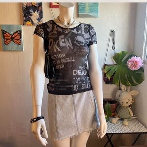 ROMWE Black Graphic Tee with Skull Design